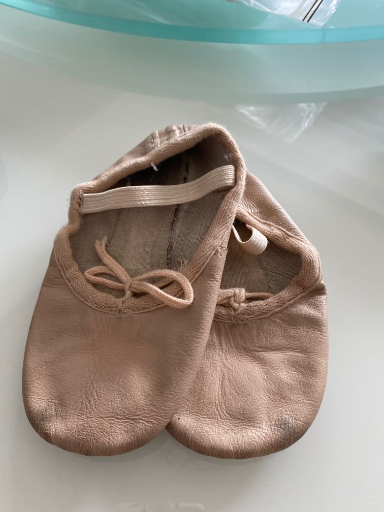 Katz ballet shoes, Babies & Kids, Babies & Kids Fashion on Carousell
