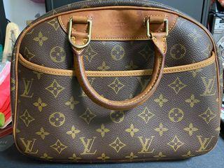 LV 小珍包 約7成新 正品