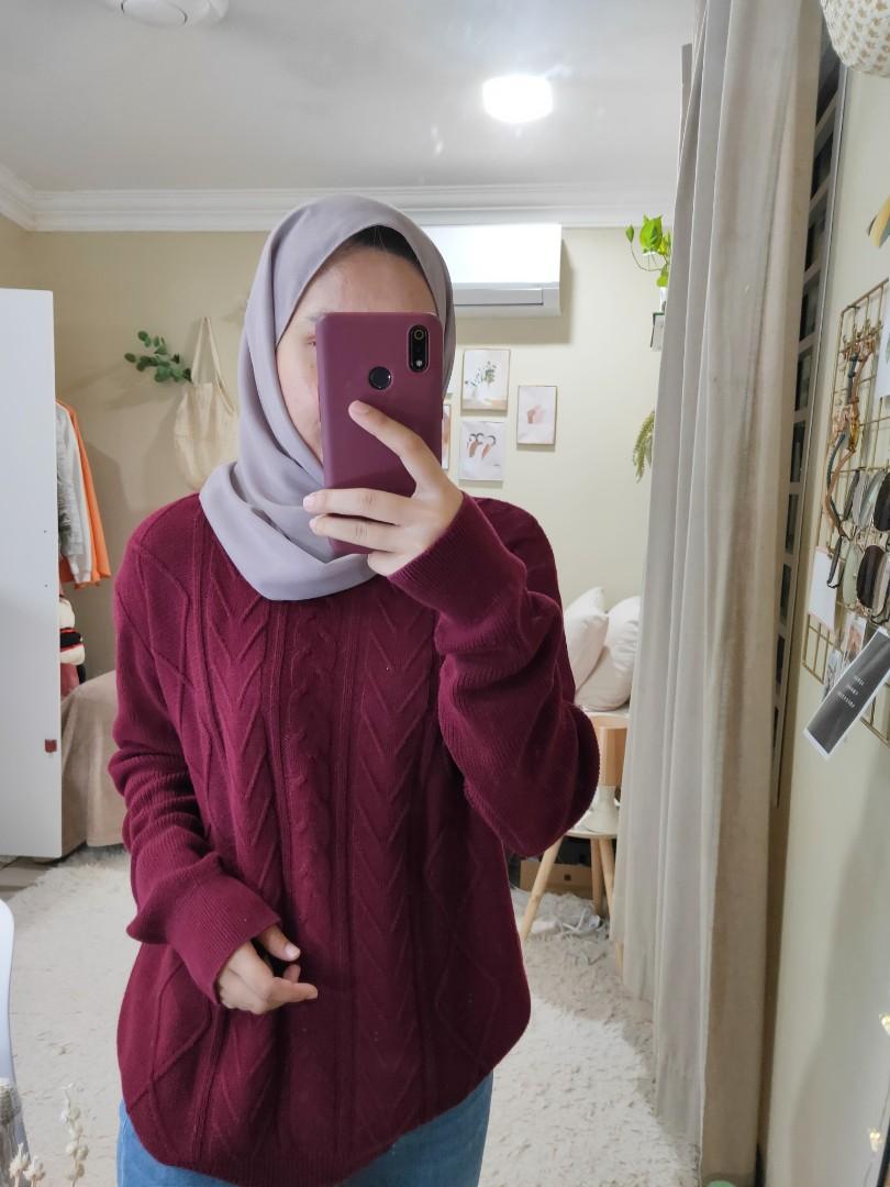 Maroon knitwear 2025