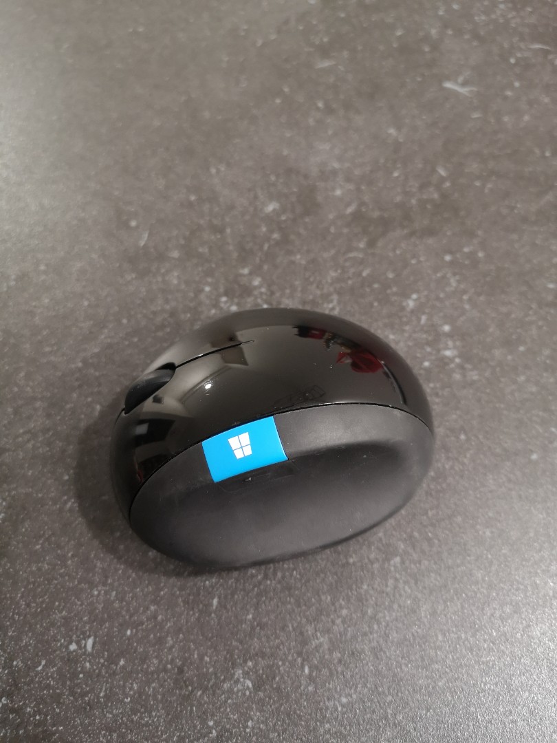 Microsoft Sculpt Ergonomic Mouse Computers Tech Parts Accessories On Carousell