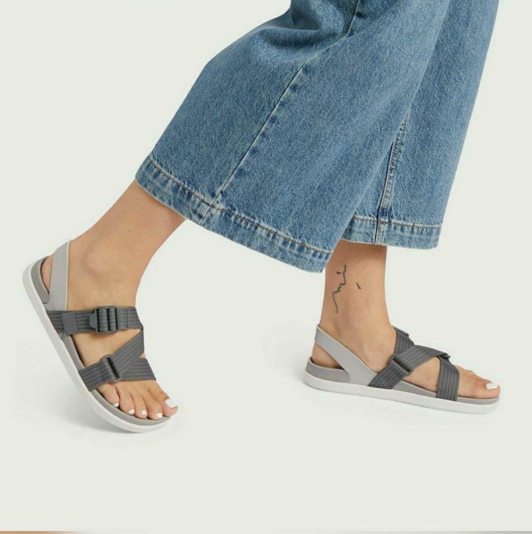 Native Zurich Sandal Seaside Stroller Men s Fashion Footwear