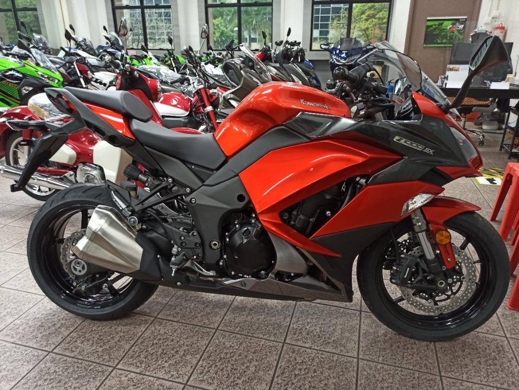 Kawasaki z1000sx store orange