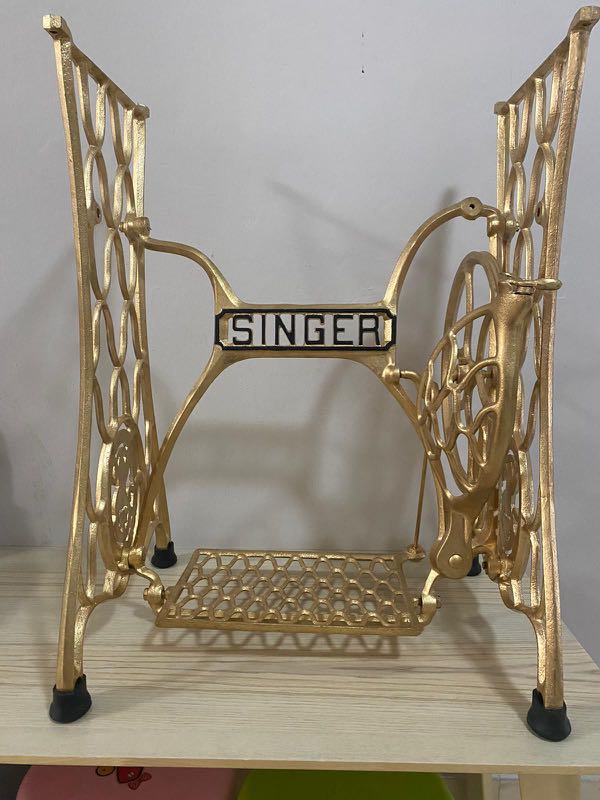 Vintage Singer Sewing Machine Leg, Furniture & Home Living, Home Decor