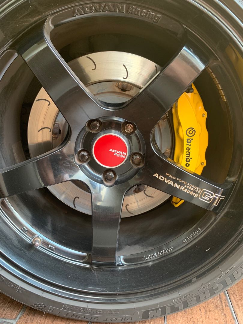Advan gt sales center caps