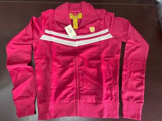 （分類：）位於 。 由 emily_2018 提交（商品編號 1058469096，圖片 1）。簡介： 。