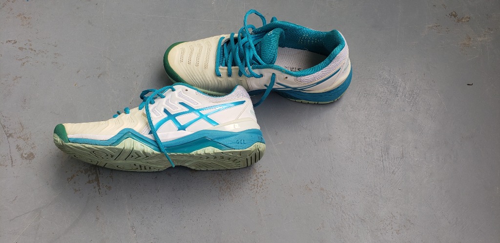 asics tennis shoes near me
