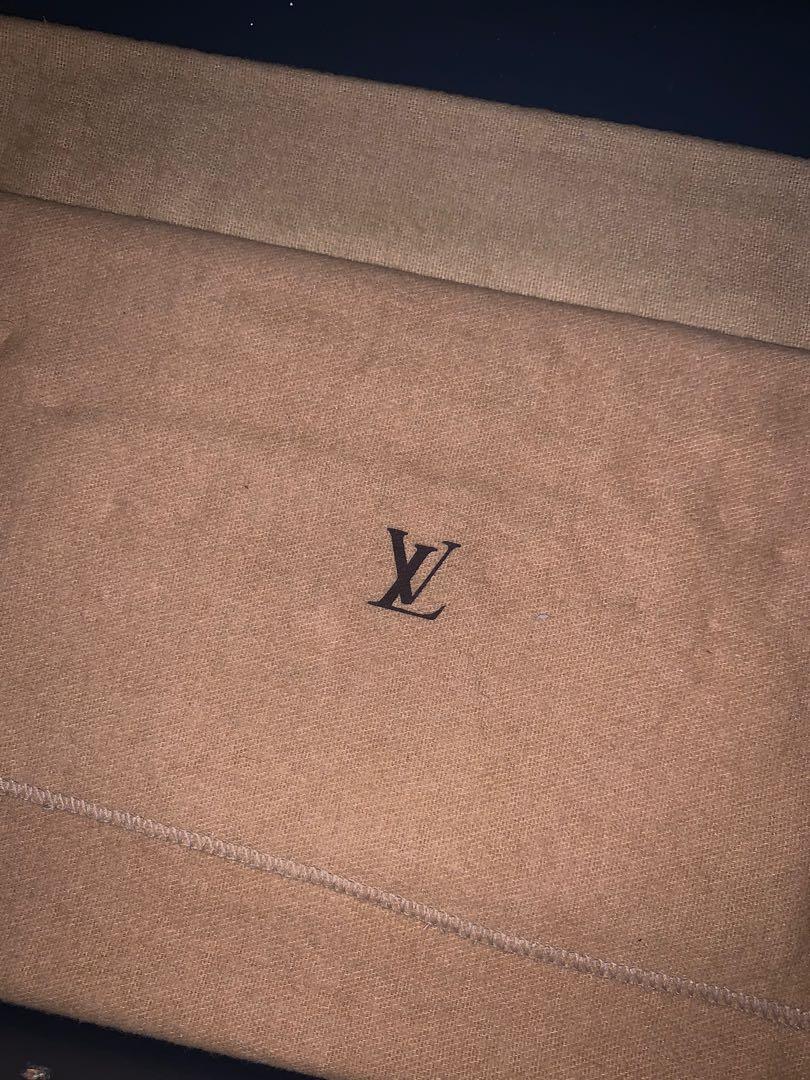 Y2K Louis Vuitton Takashi Murakami White Rainbow Pochette w/ Crossbody –  Mint Market