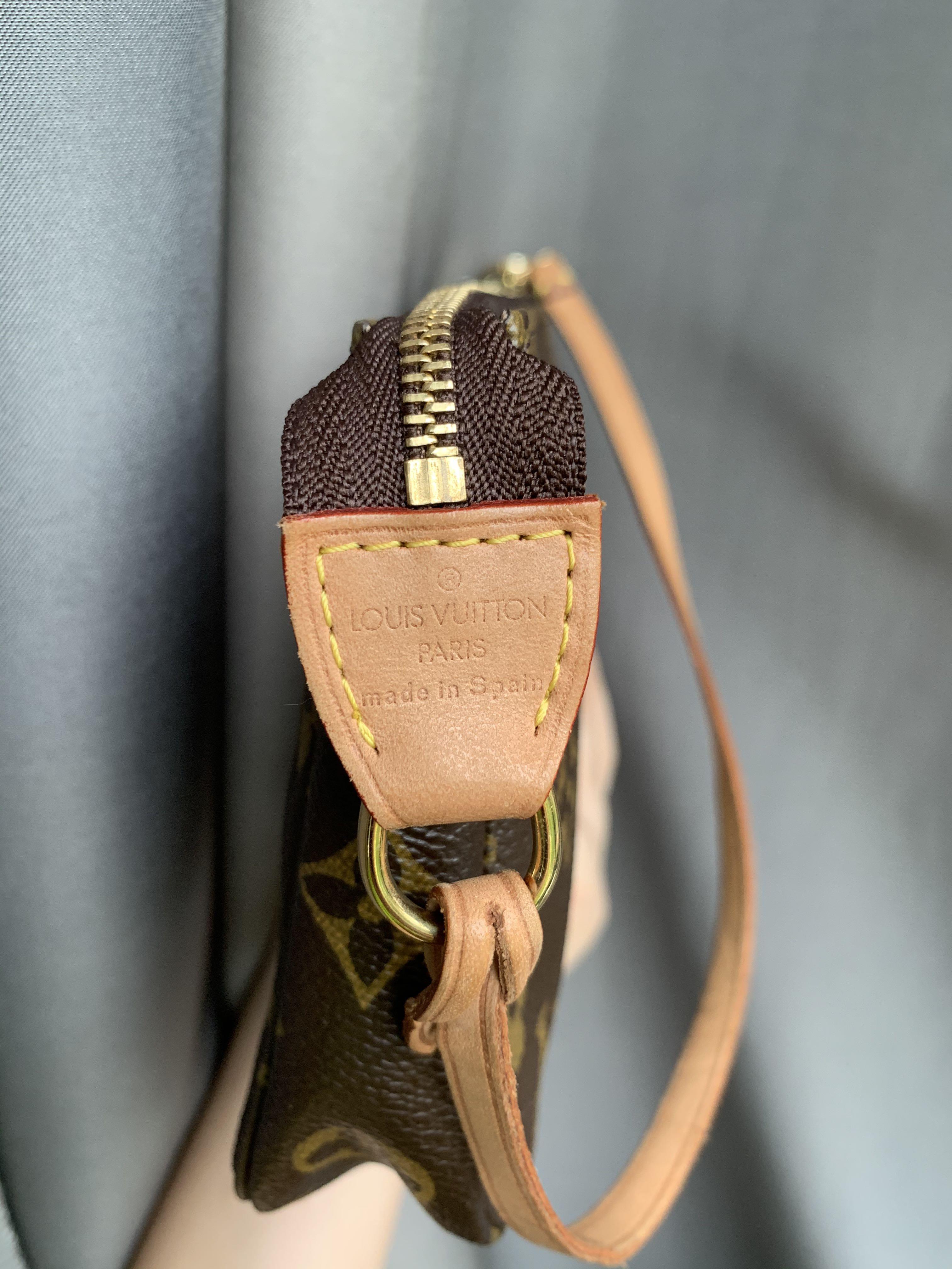 RARE Used 1x Louis Vuitton SPAIN Monogram Rose Pochette Accessories  Shoulder Bag