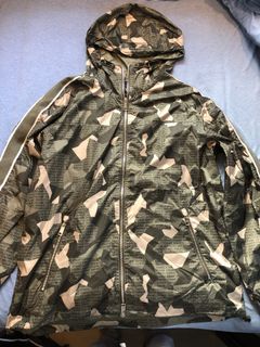 （分類：）位於 。 由 kllsh 提交（商品編號 1058421583，圖片 1）。簡介： 。