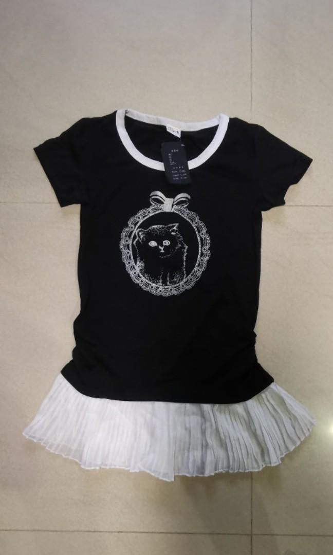 t shirt with ruffle bottom