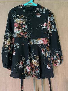 (Category: ) located in . Submitted by halali.closet (Listing ID 1058413565, Image 1). Description: .