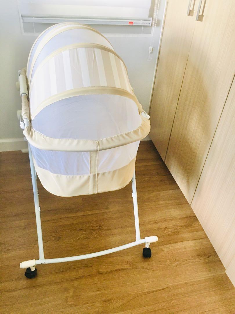 Cuddlebug Bassinet (Category: Cots & Cribs) located in Taguig. Submitted by misstangerine (Listing ID 1058421687, Image 2). Description: Slightly used. Like new. RFS: No longer needed. Keep your little one safely close by while you cook dinner or finish work. This bassinet is padded for baby's comfort and has a protective netting which safeguards her skin from harmful pests. This Bassinet is designed to accommodate a child less that 1 year and we