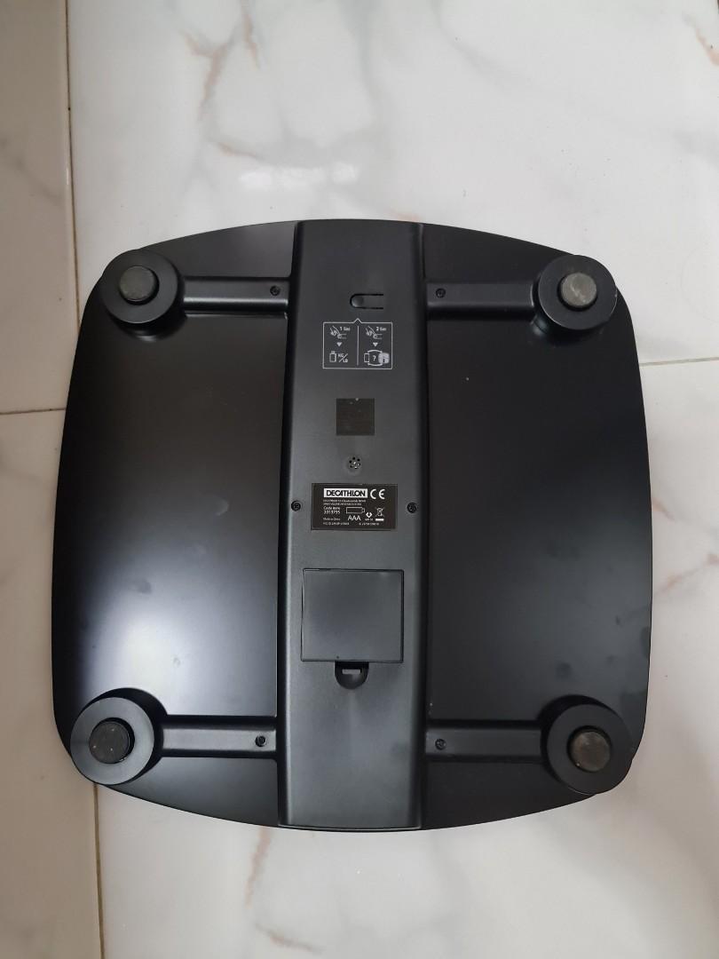 Decathlon Weighing Scale 700, Electronics, Others on Carousell