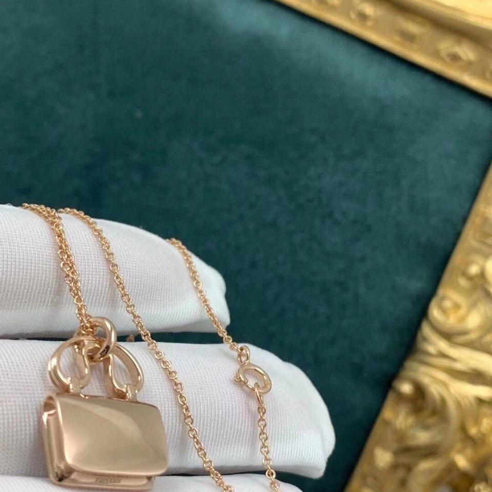 Hermes necklace (preorder japan) (Category: Luxury Accessories) located in Angeles City. Submitted by gogo.sparkle (Listing ID 1058405392, Image 2). Description: Elegant .