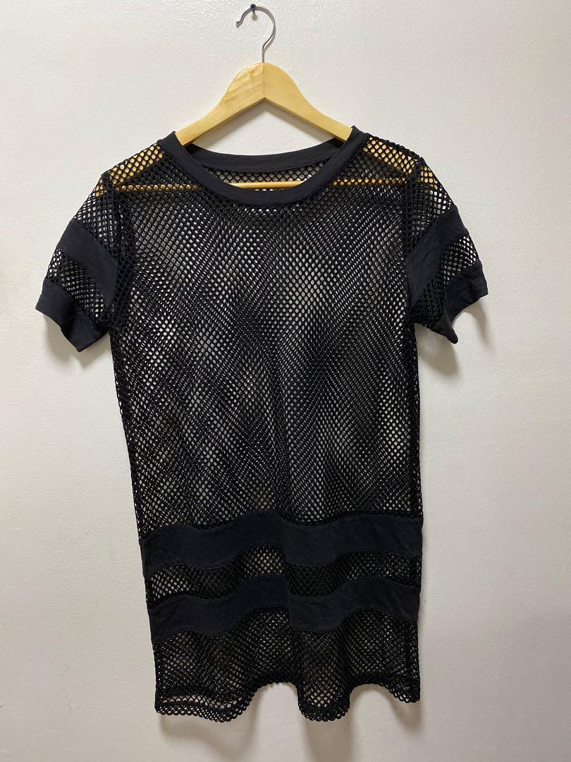 H&M black net dress or top (Category: Sleeveless) located in Las Pinas. Submitted by ellabells (Listing ID 1058485045, Image 2). Description: Can wear this if you have a black tank top or tank top that is long (like a dress) No damage Rfs: not using it anymore .