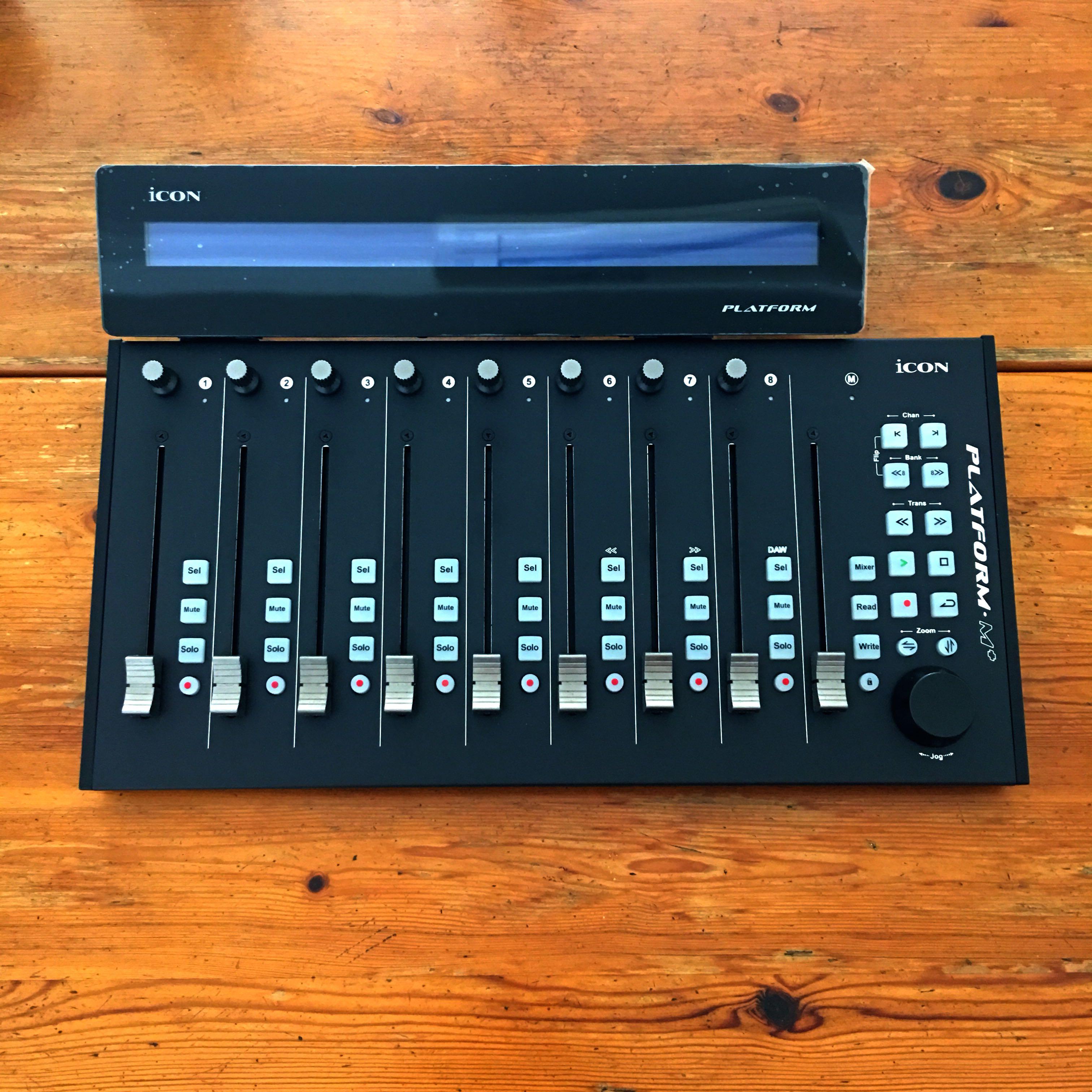 ICON DIGITAL PLATFORM M+ フィジカルコントローラー（革新的