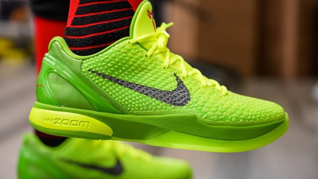 Kobe 6 Apple Green "Grinch" (Category: Sneakers) located in San Juan City. Submitted by kickstop_ph (Listing ID 1058363989, Image 2). Description: For Sale Kobe 6 Protro Apple Green aka Grinch Sizes available in transit 9.5/10 - 15k 10.5/11 - 16.5 Offers are accepted Negotiable if kukuha ng ibang colorway. Please check our profile for more kobe colorways. *PM your viber for quicker transaction *price listed may change without notice.