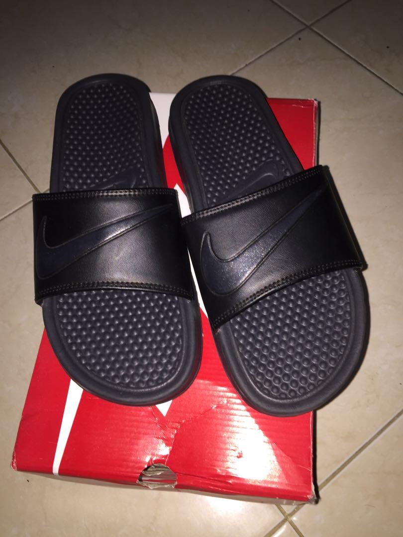ukuran sandal nike benassi