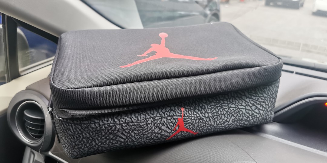 Nike Jordan Shoe Bag, 男裝, 男裝袋 ＆ 銀包 Carousell