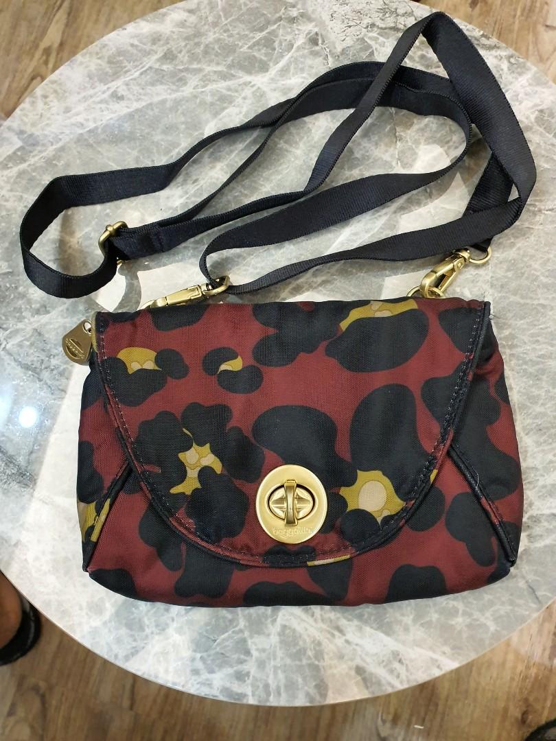 Baggallini mini sling bag 2025