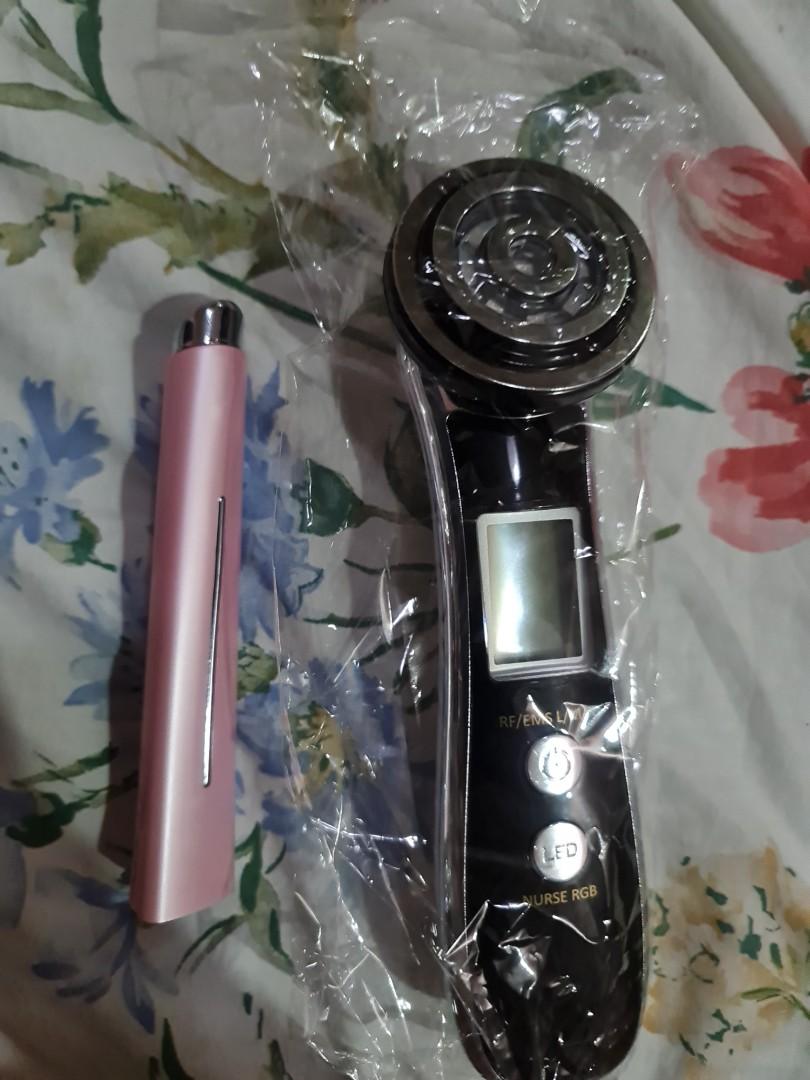 Rf device (Category: Massage Devices) located in Quezon City. Submitted by trinasssss (Listing ID 1058444929, Image 2). Description: bnib package at 1200 you can check the price at lazada. This is a steal already rf eye and rf face..