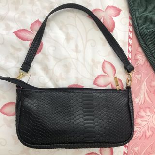 (Kategori: ) berada di . Dikirim oleh chingunee (ID iklan 1058362140, Gambar 1). Deskripsi: .