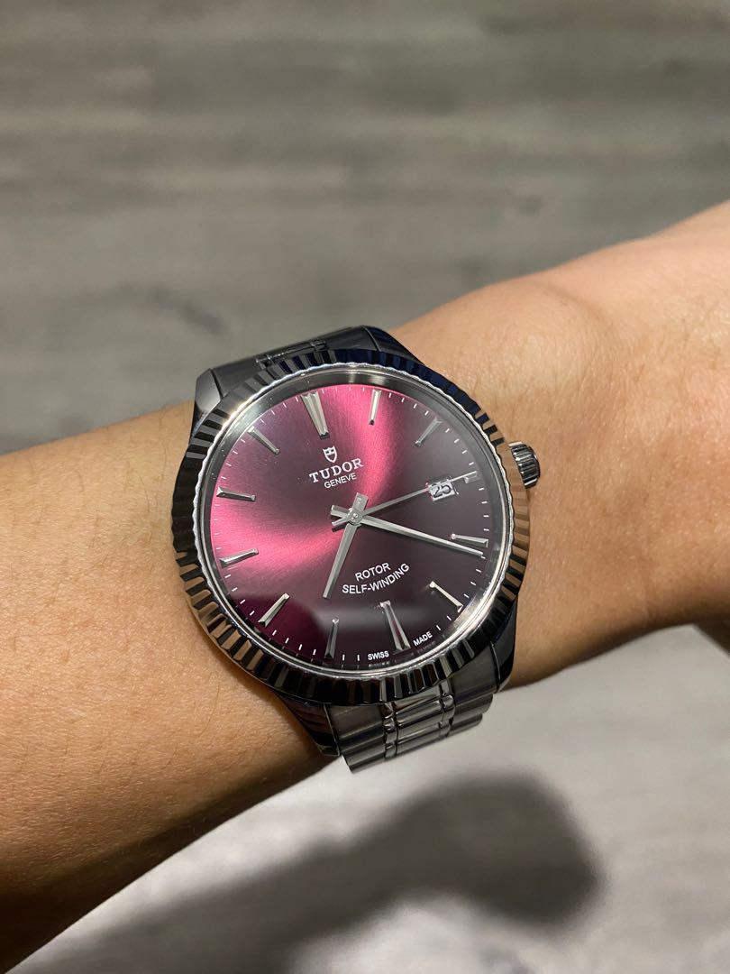 Tudor shop style burgundy