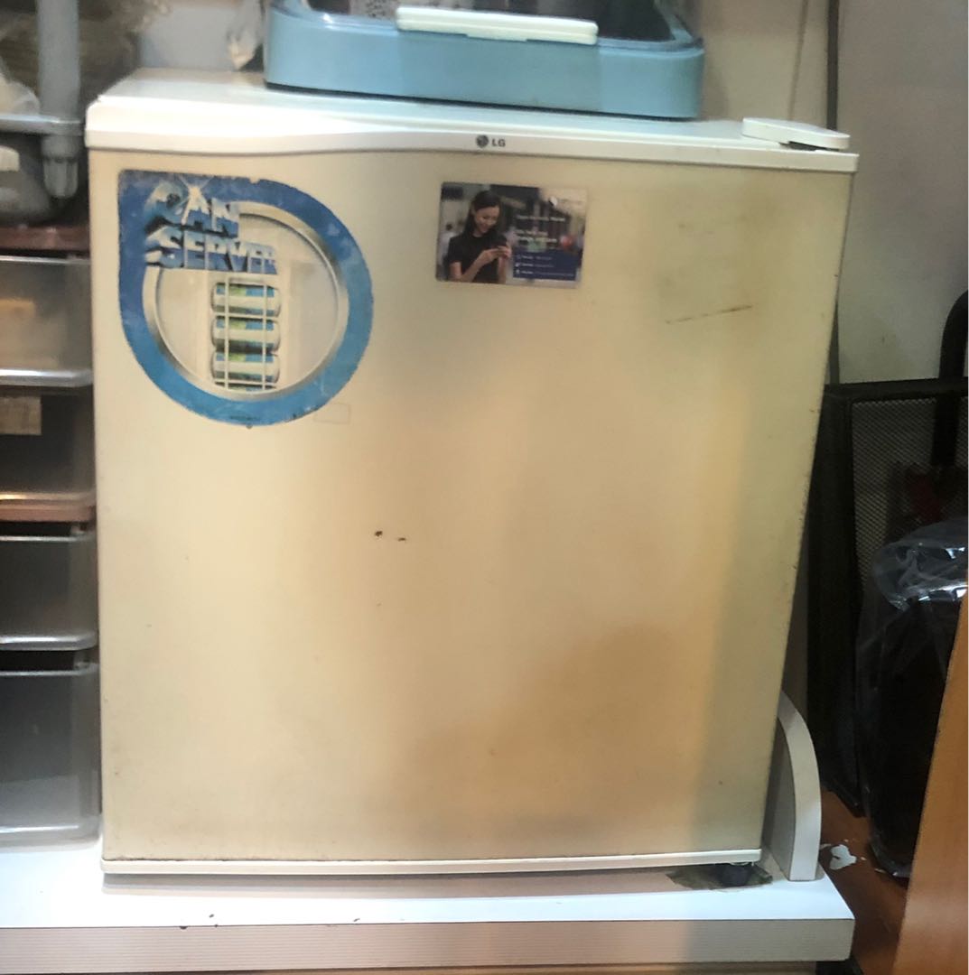 Used mini fridge, TV & Home Appliances, Kitchen Appliances