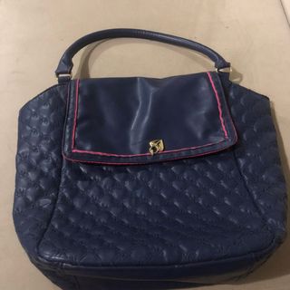 (Category: ) located in . Submitted by jercloset.t (Listing ID 1058352900, Image 1). Description: .