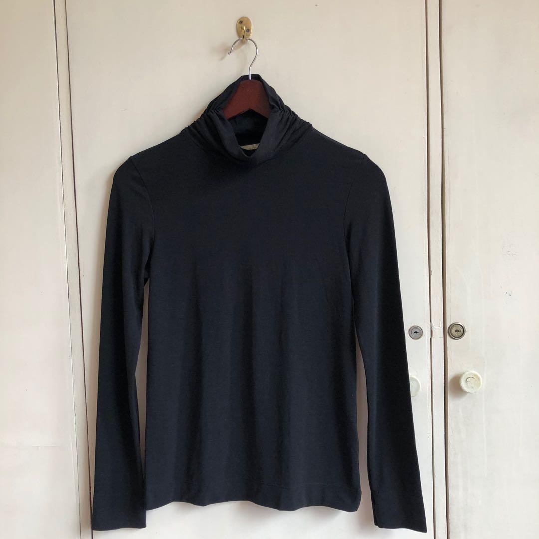 WOMEN Turtleneck 103 (Category: Others Tops) located in Makati City. Submitted by thocph (Listing ID 1058382706, Image 1). Description: .