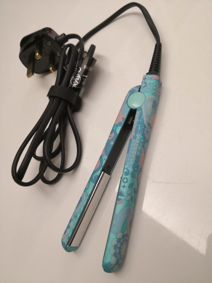 Amika mini hair iron Carousell