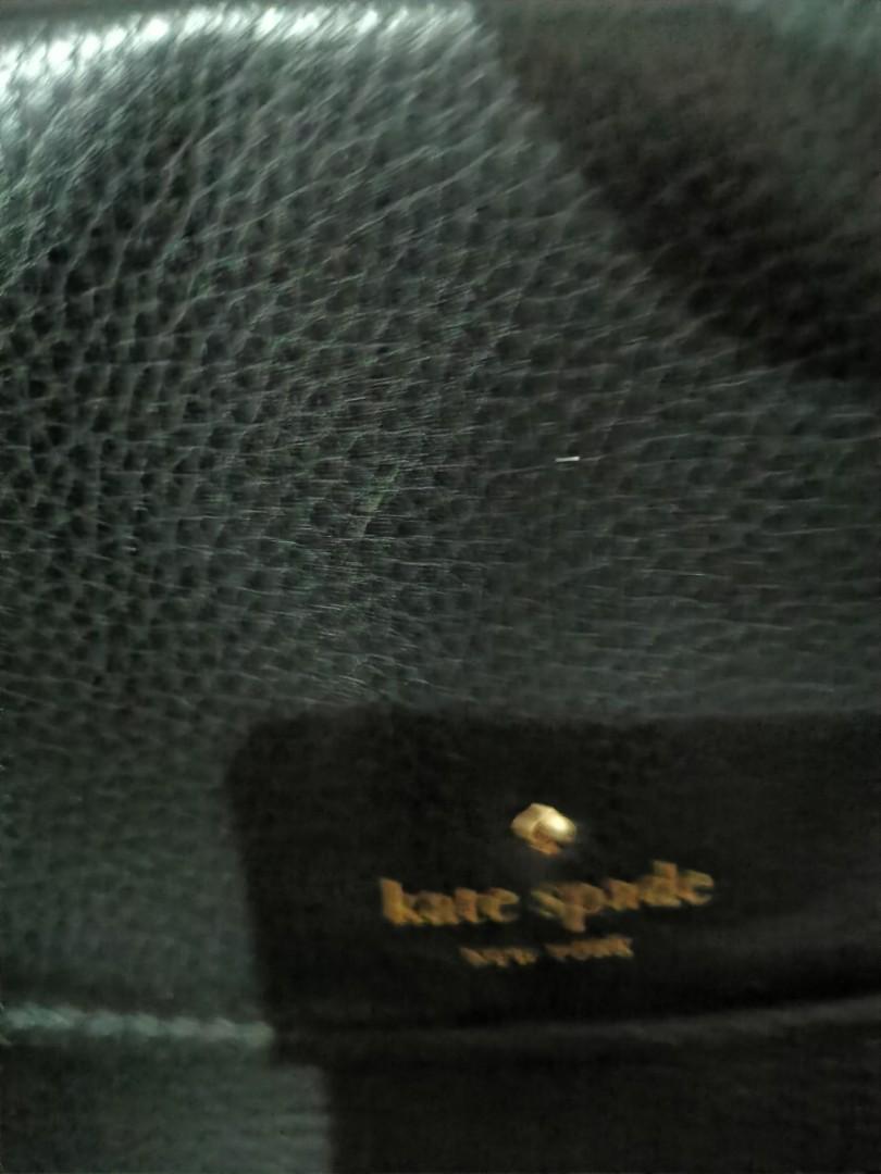 Authentic Kate Spade Cobble Hill Adrien Large Satchel (Category: Purses & Pouches) located in Quezon City. Submitted by professional.declutterer (Listing ID 1058698640, Image 3). Description: Authentic Kate Spade Cobble Hill Adrien Large Black Satchel bought from Australia 2 way crossbody with top handles, magnetic snap closure and detachable shoulder strap perfect for office/casual use with care card with light scratch in front with signs of usa