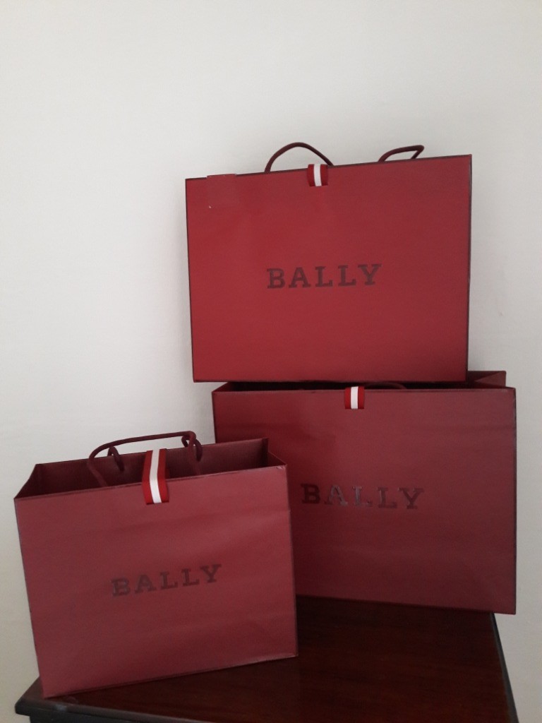 bally shopping bag
