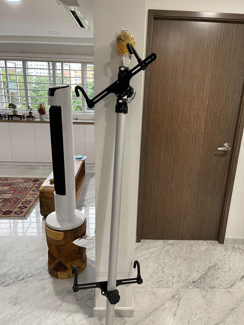 Handy storage floor to ceiling sale bike stand