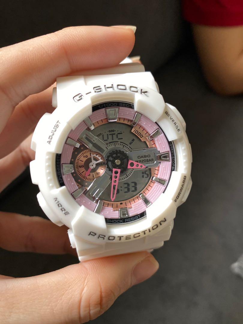Brand new Casio G Shock wr20bar white pink