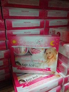 (Category: ) located in . Submitted by kamilbeautyproducts (Listing ID 1058656018, Image 1). Description: .