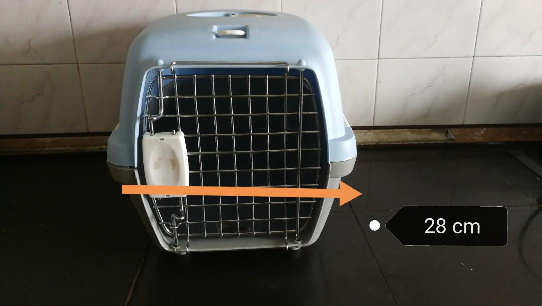 Cat carrier, Pet Supplies, Homes & Other Pet Accessories on Carousell