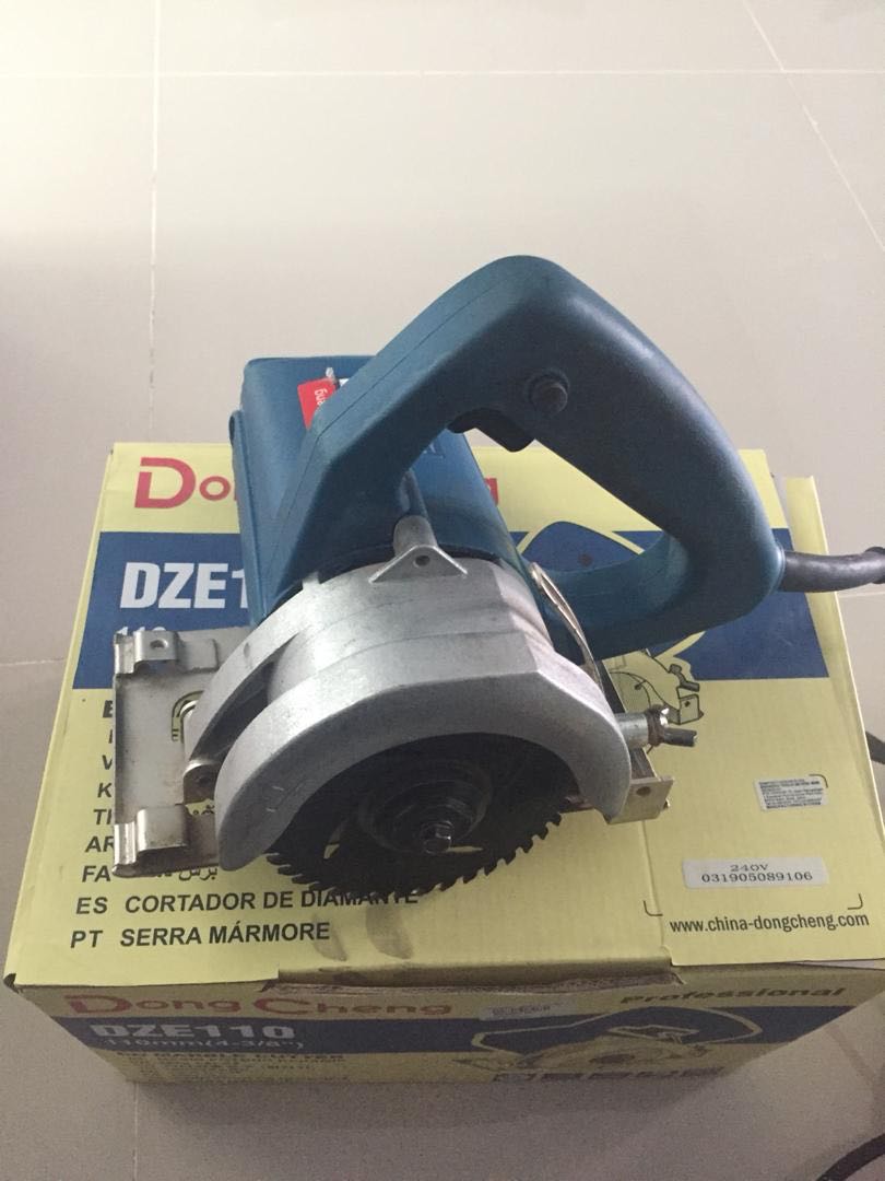 Circular Hacksaw/Pemotong Kayu, Looking For on Carousell