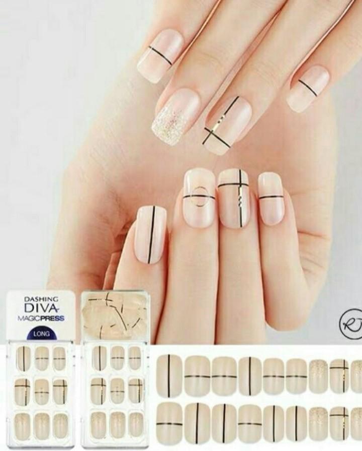 Dashing Diva Nails Press On Style 20 Pieces Per Package Set Health Beauty Hand Foot Care On Carousell