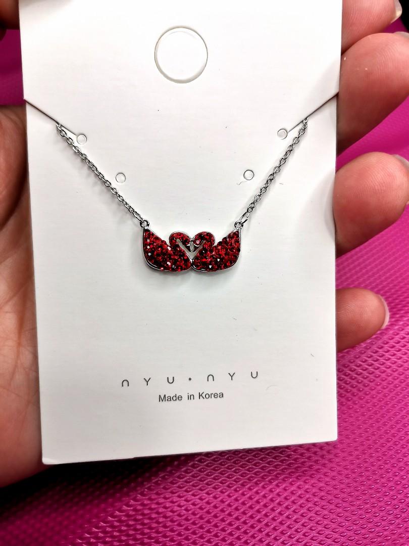 Red swan necklace online