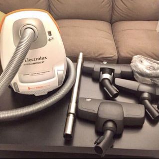 (Category: ) located in . Submitted by redwasps (Listing ID 1058532799, Image 1). Description: .