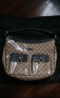 (Category: ) located in . Submitted by bags.decluttering (Listing ID 1058628251, Image 1). Description: .