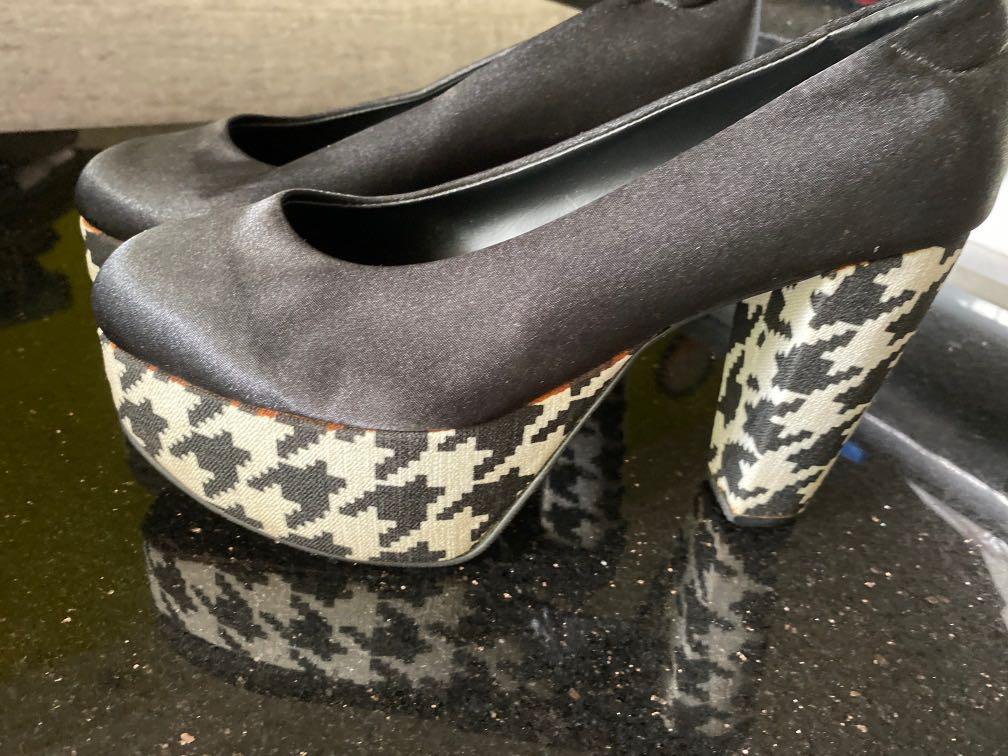 reef element sandals