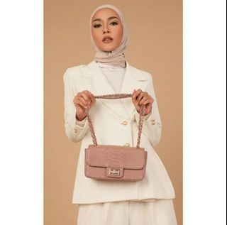 (Kategori: ) berada di . Dikirim oleh ackpreloved (ID iklan 1058706353, Gambar 1). Deskripsi: .
