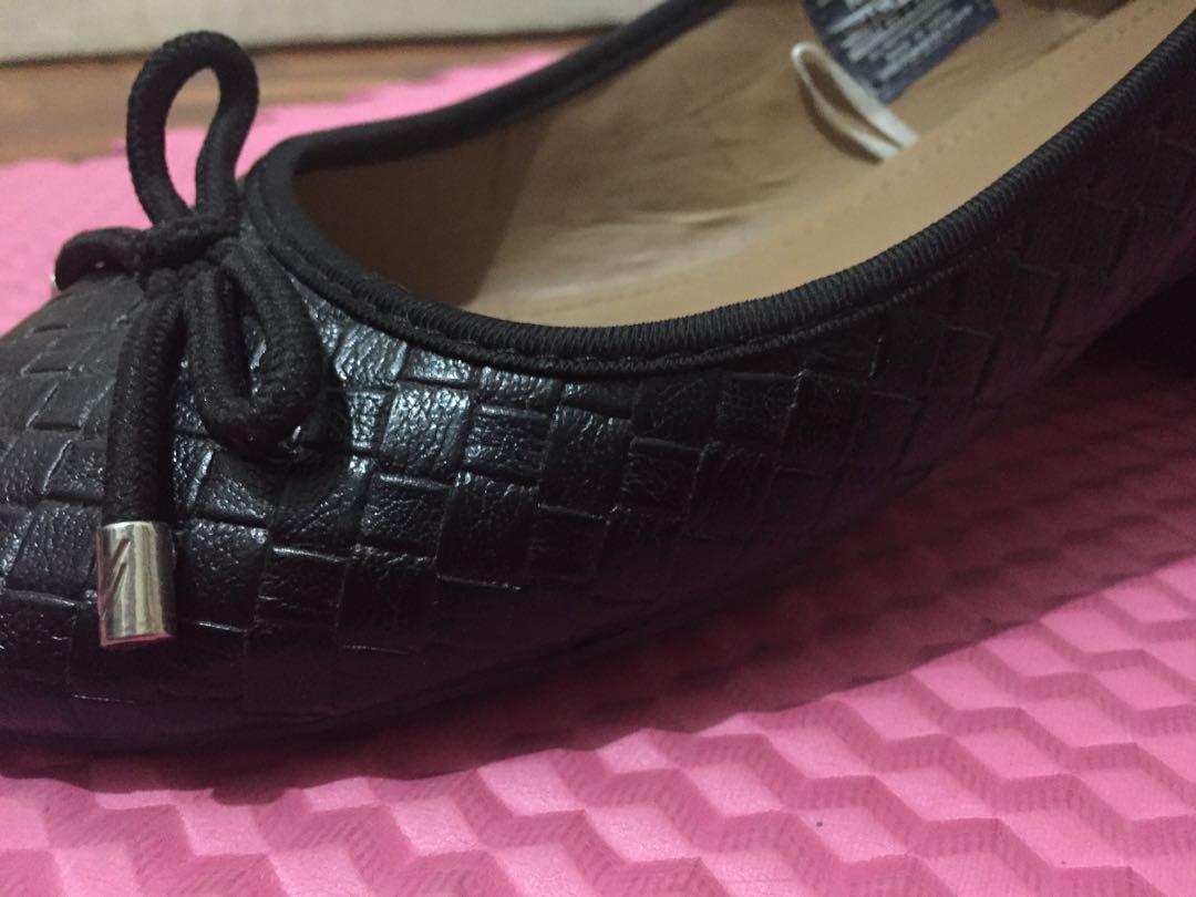 Nautica Ladies flat shoes black, Women's Fashion, Footwear, Flats