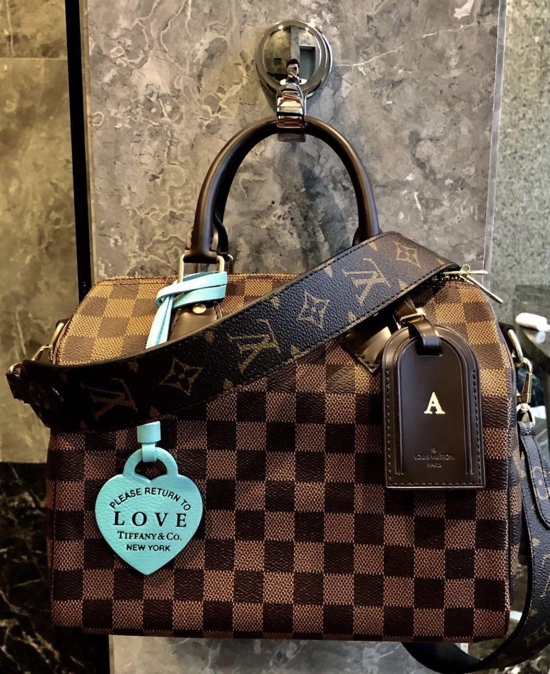 tilgive Rug oplukker Louis Vuitton Bandouliere Strap (Black Mono) - Pristine Piece!, Luxury,  Accessories on Carousell