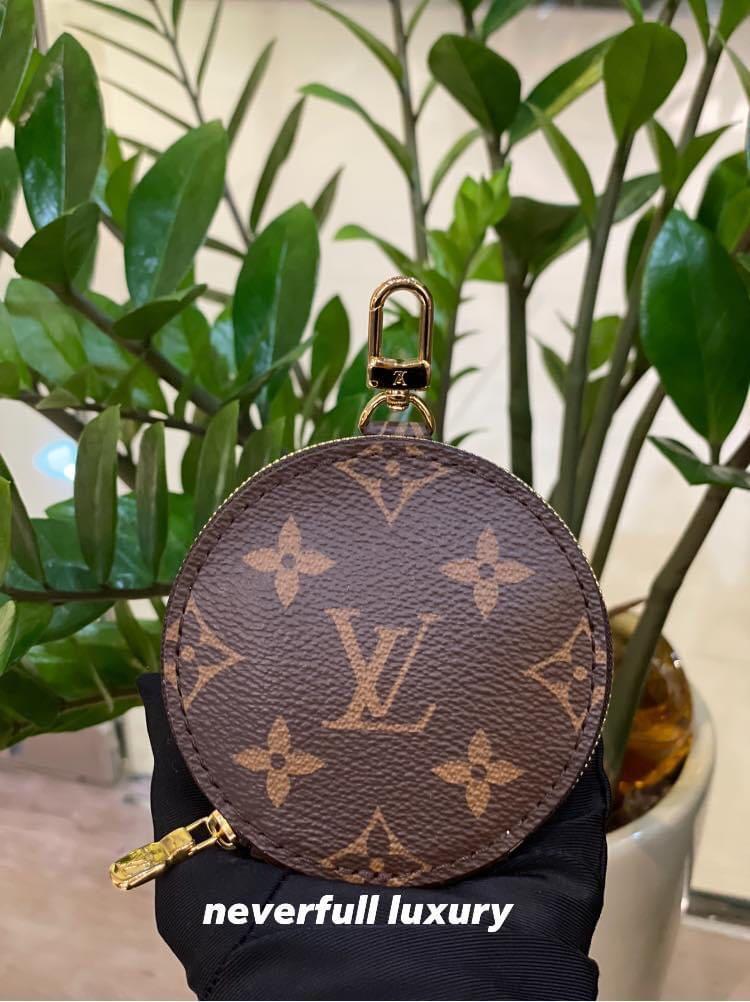 Louis Vuitton Round Coin Pouch from Multi Pochette Accessoiry Monogram,  Luxury, Bags & Wallets on Carousell