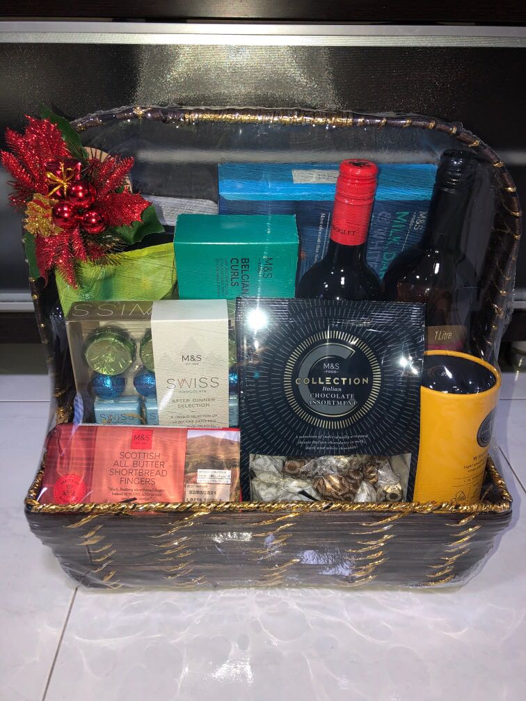 Top more than 121 marks and spencer gift hampers super hot kenmei.edu.vn