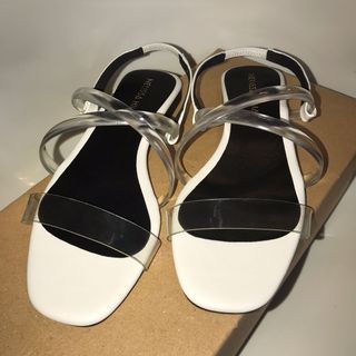 (Category: ) located in . Submitted by 5ftchic (Listing ID 1058649876, Image 1). Description: .
