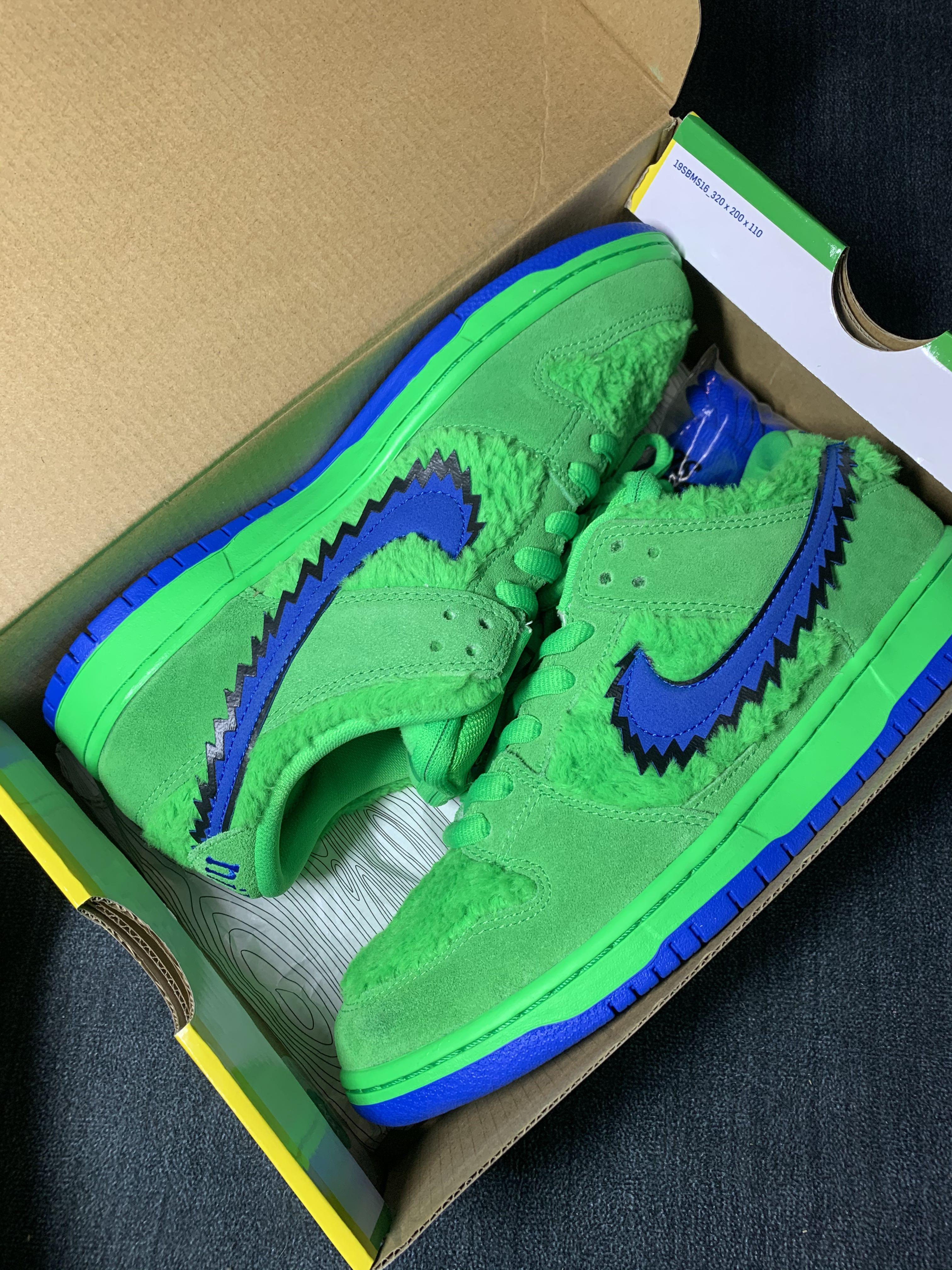 sb dunk low pro grateful dead